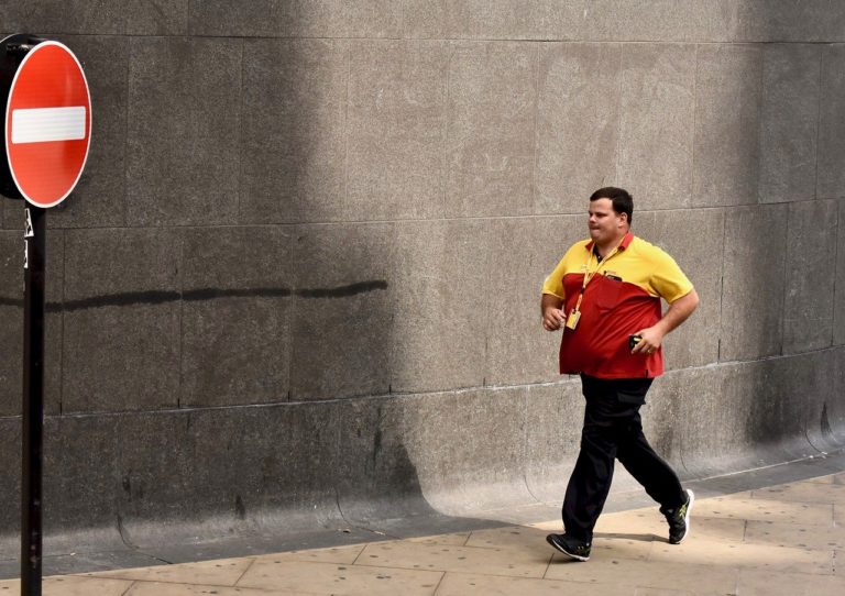 dhl, kurier