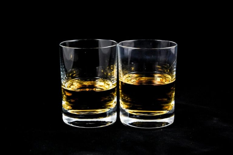Kolekcjonerskie alkohole jako forma inwestycji – czy to się opłaca?