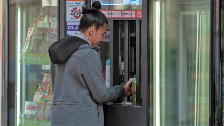 Dane UdSC: Obcokrajowcy nie wystraszyli się pandemii. Liczba legalnych cudzoziemców na lekkim plusie