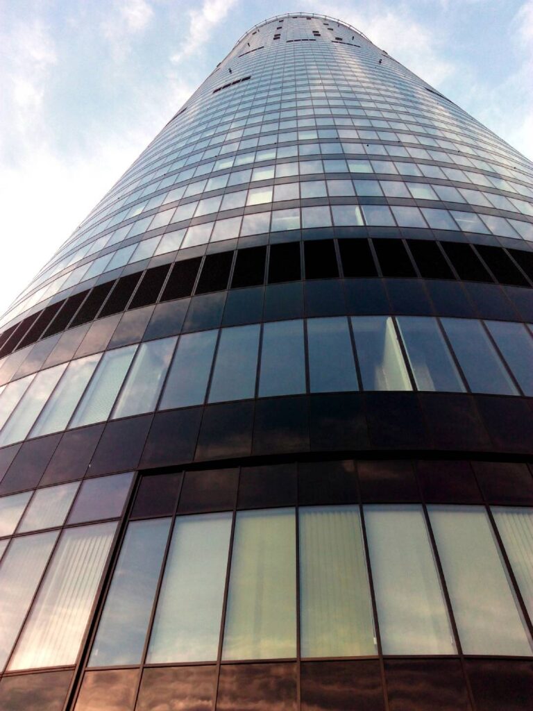 Sky Tower we Wrocławiu