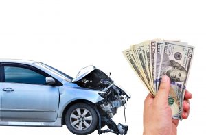 Wypadek samochody i pieniądze z ubezpieczenia