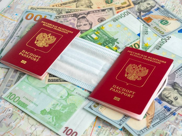 Paszporty rosyjskie, euro i dolary