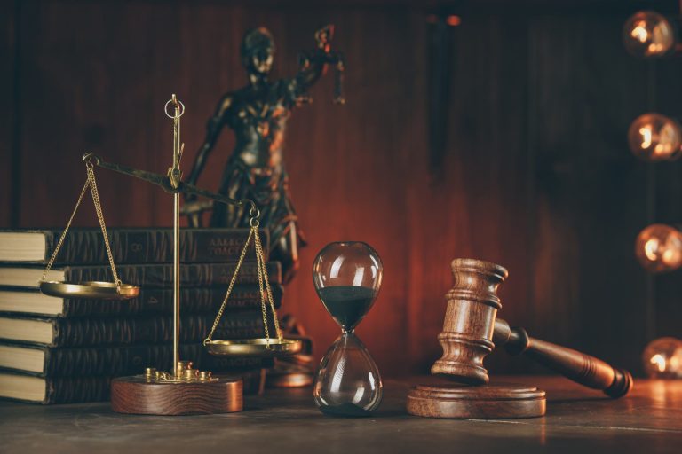 Przedmioty, z których korzysta sędzia pokoju