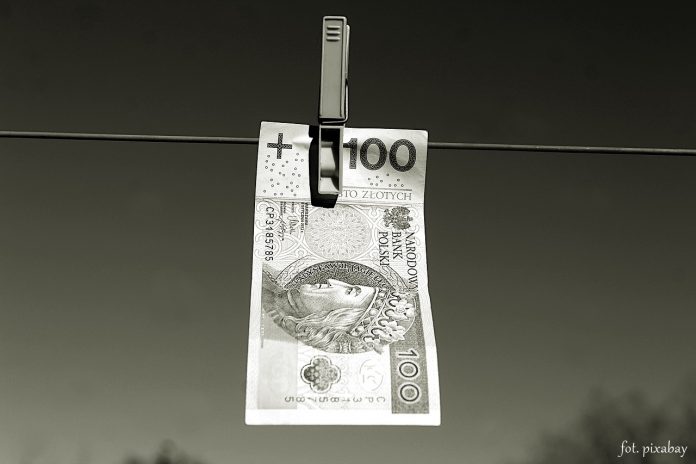 100 zł, pieniądze