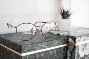 soczewki kontaktowe i okulary