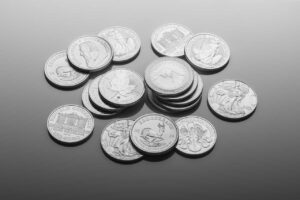 Srebrne monety jako inwestycja – jak to działa?