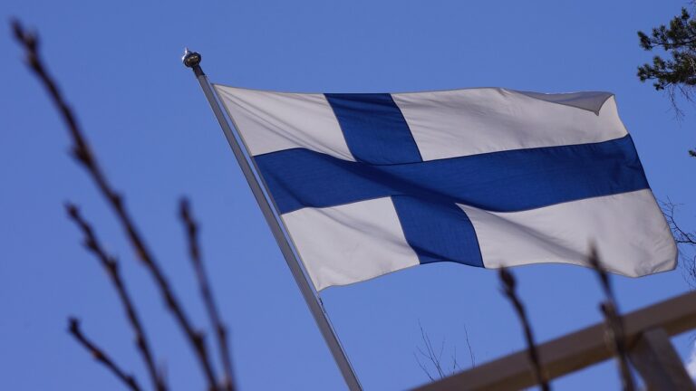 W Finlandii ważne przetasowania na szczytach władzy