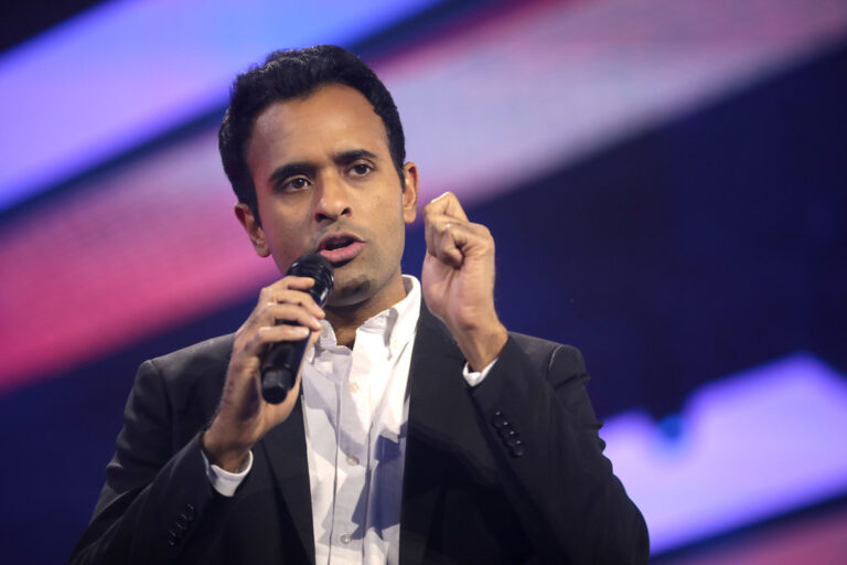 Vivek Ramaswamy skrytykował SEC. Poszło o kryptowaluty